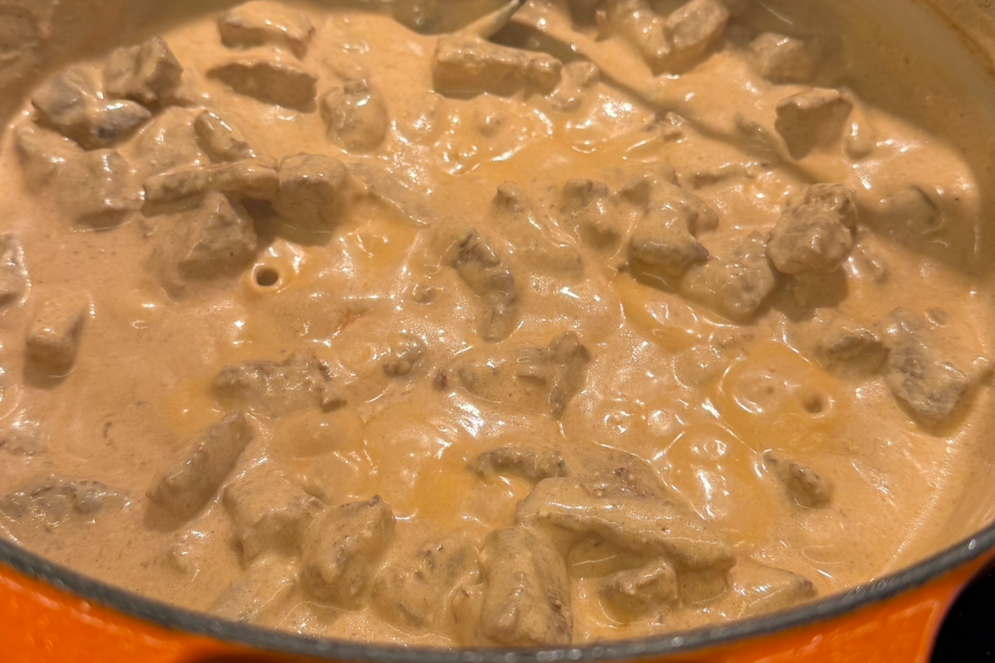 Estrogonofe de carne cremoso com champignon